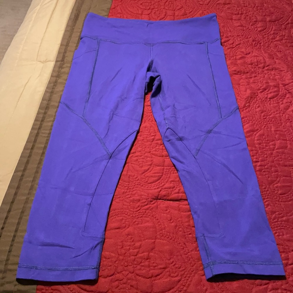 Lululemon athletica purple crop leggings size 8
